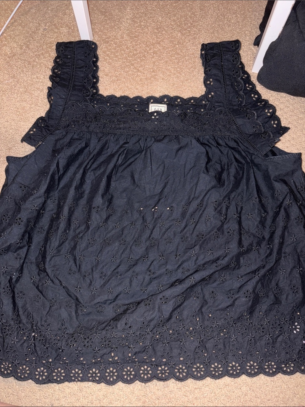 Gap x DOEN Lace-Trim Eyelet Square-Neck Tank Top — Black